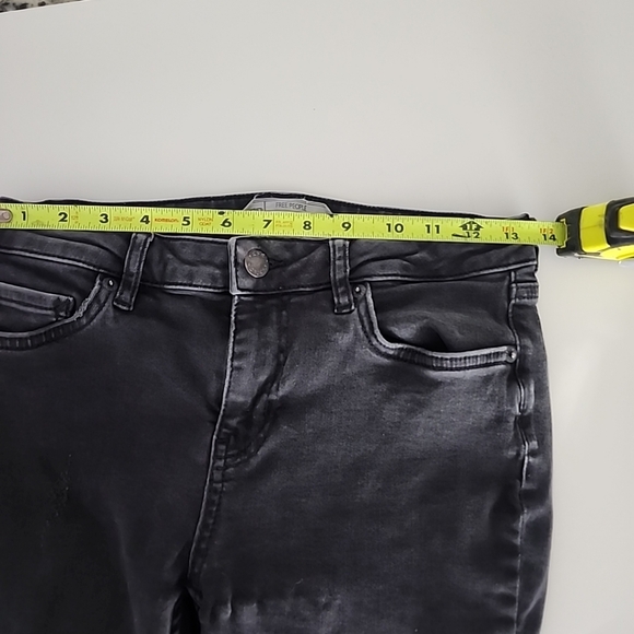 Free People Jeans Womens Size 26 Raw Hem Fringe Skinny Mid Rise Boho Ankle Chic - Picture 7 of 10